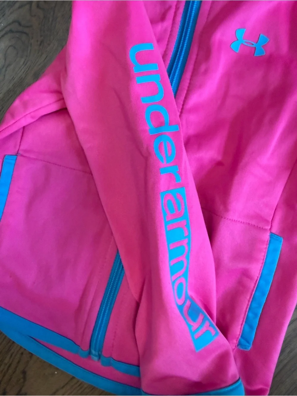 Under Armour  Toddler Girls Athletic Set Pink and Aqua. Size 2T Girls